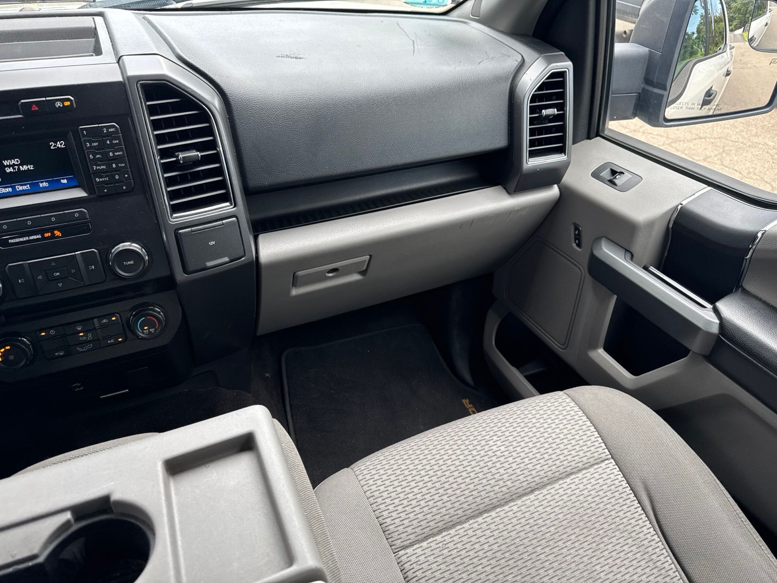 Used 2017 White Ford XLT image 19