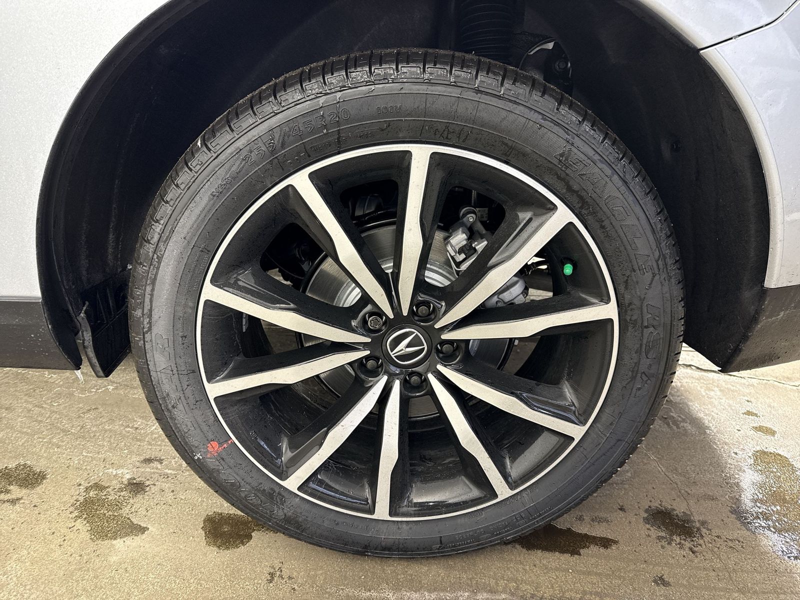 View vehicle photo 5