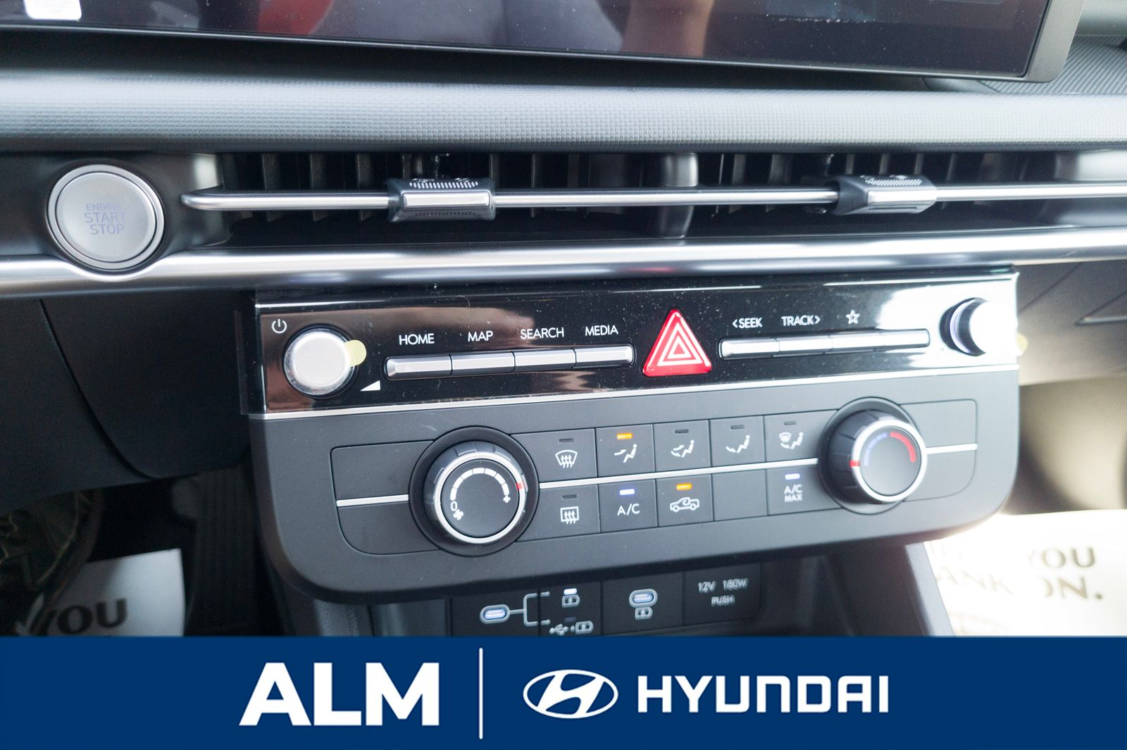 2026 Hyundai Santa Cruz SE photo 14
