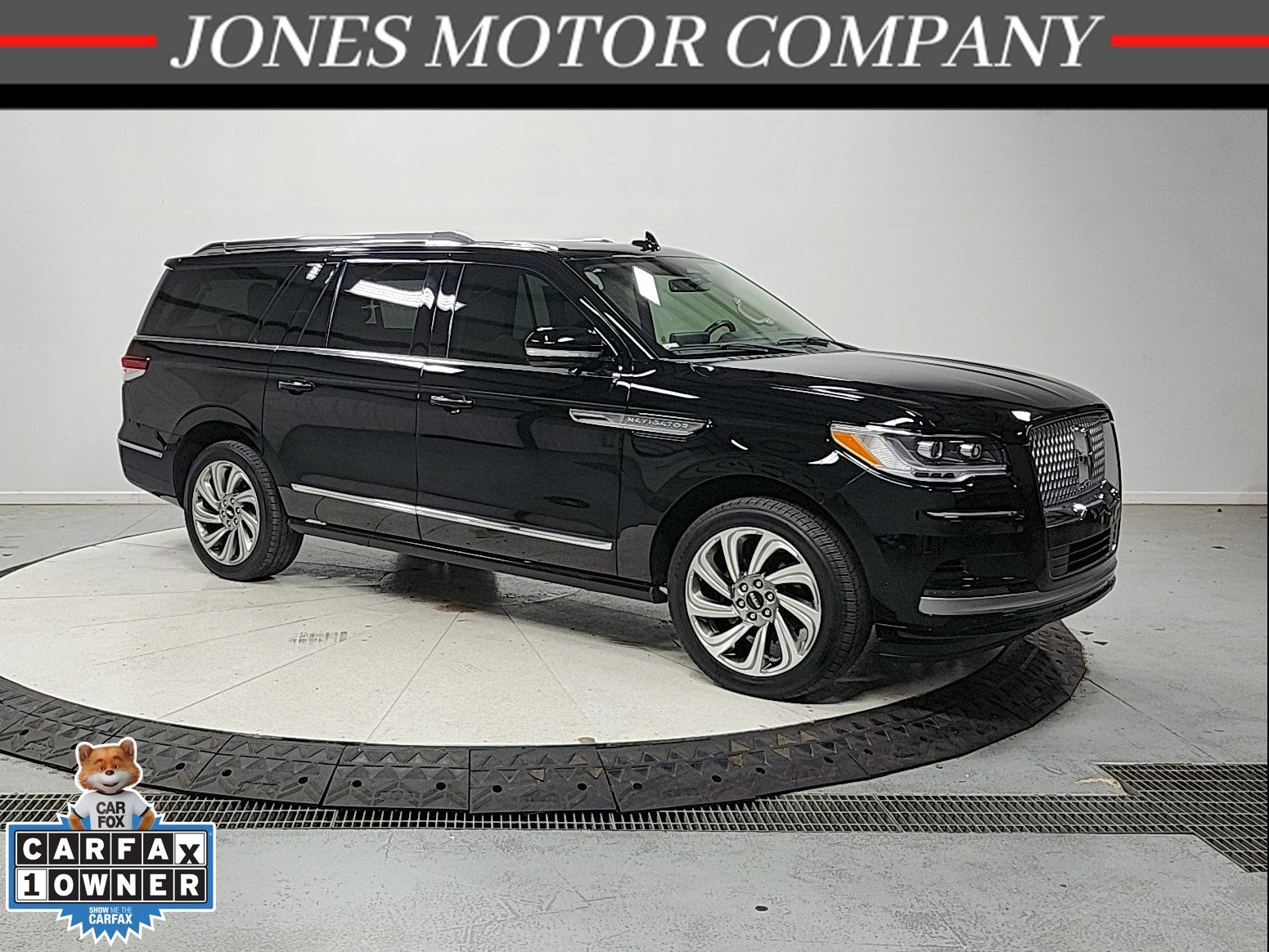 Infinite Black Metallic Clearcoat 2023 Lincoln Navigator SUV / Crossover Four-Wheel Drive Automatic
