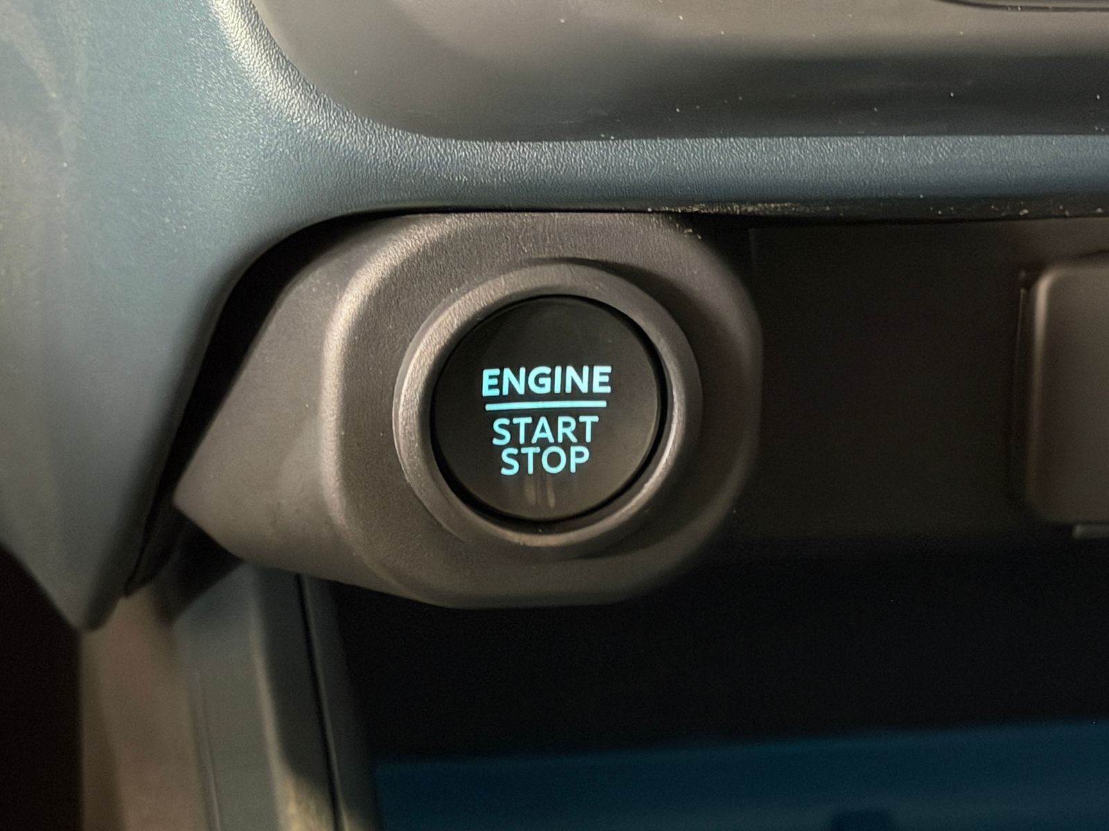 New 2026 Shadow Black Ford XLT image 27