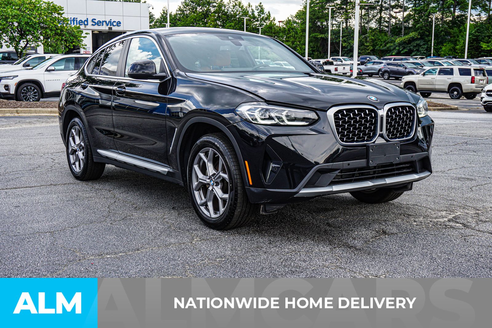 Used 2025 Black BMW xDrive30i image 5