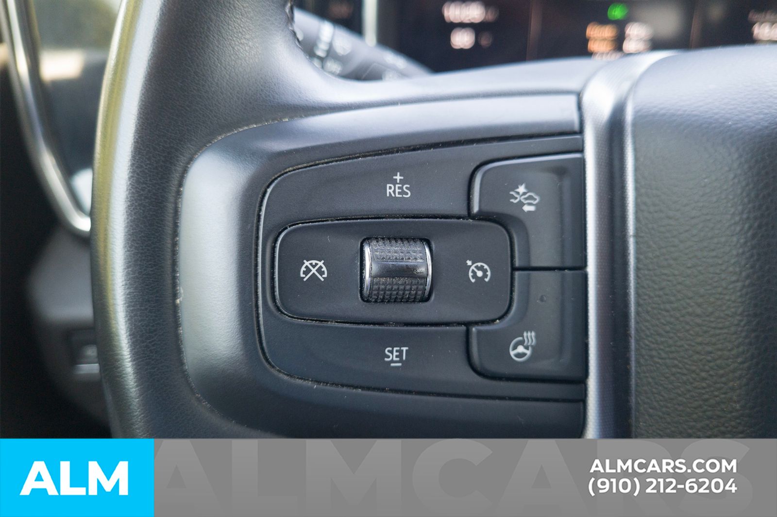 Used 2025 Summit White GMC SLT image 11