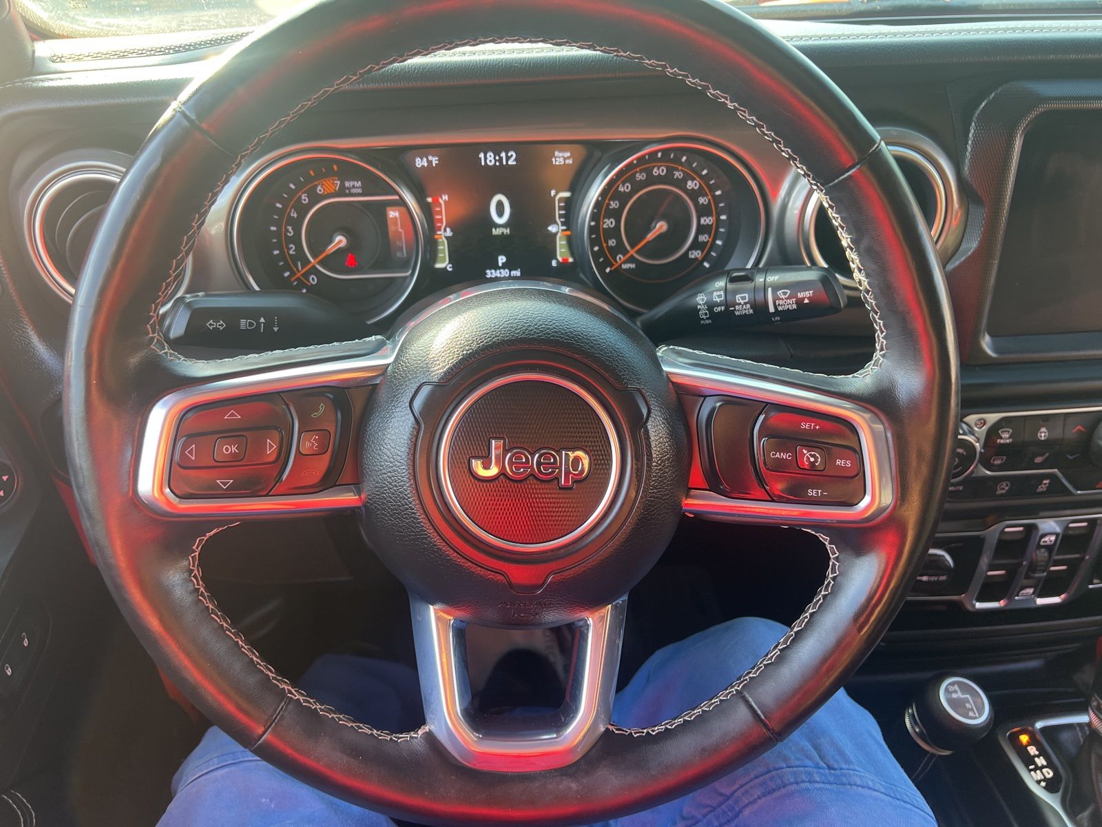 Used 2023  Jeep Sahara image 16