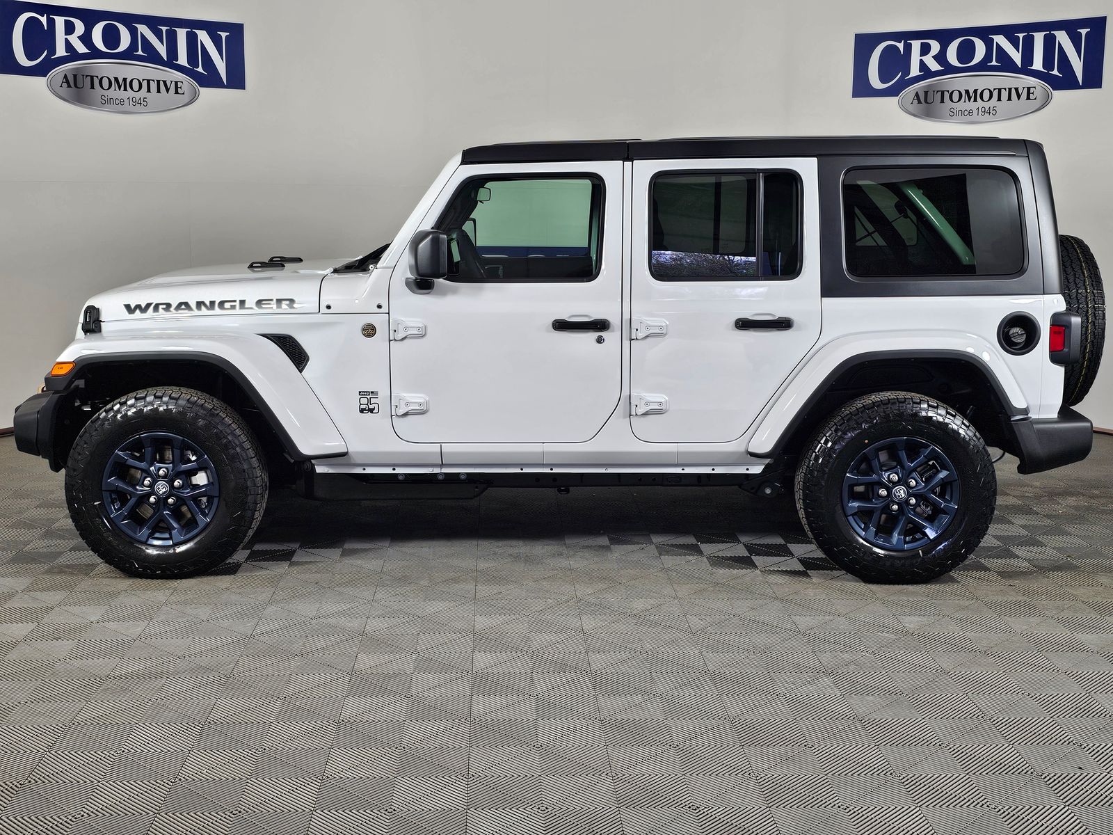 View vehicle photo 2