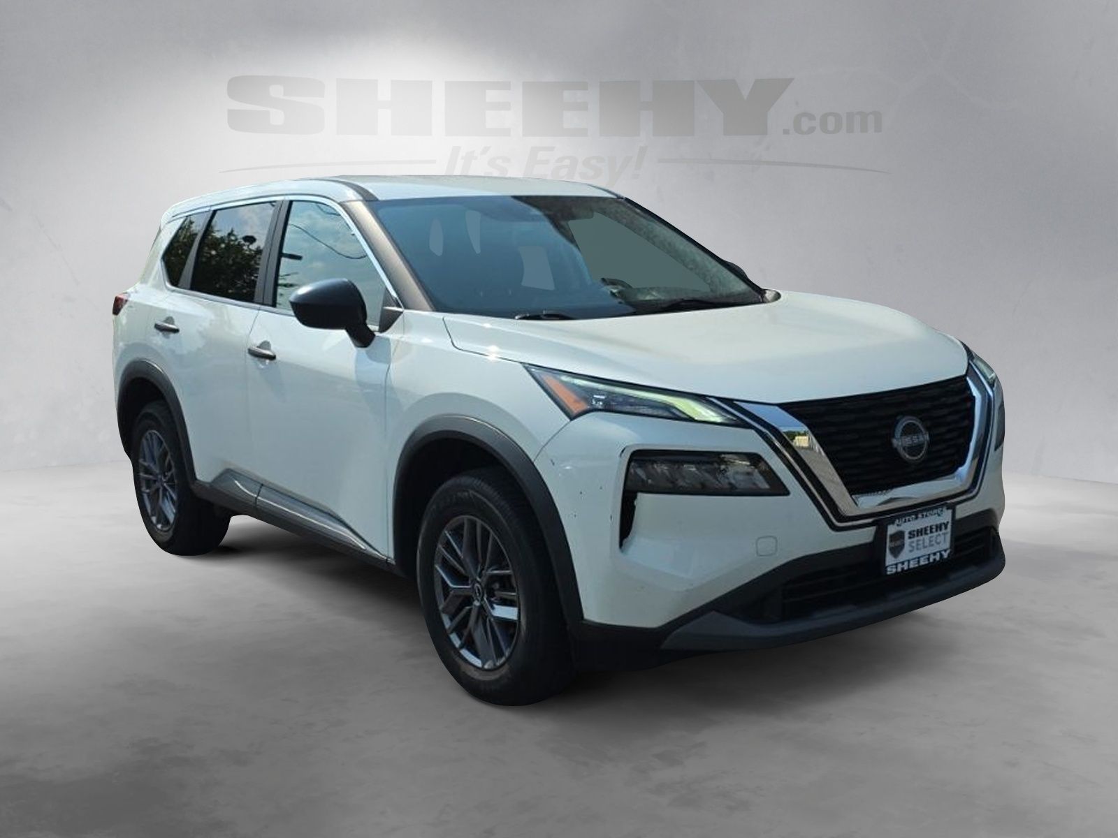 Used 2023 White Nissan S image 2
