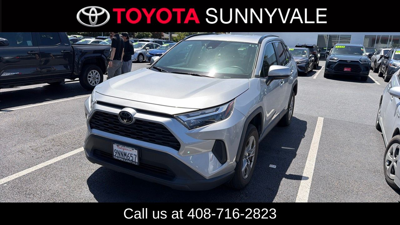 2022 Toyota RAV4 XLE AWD's photo