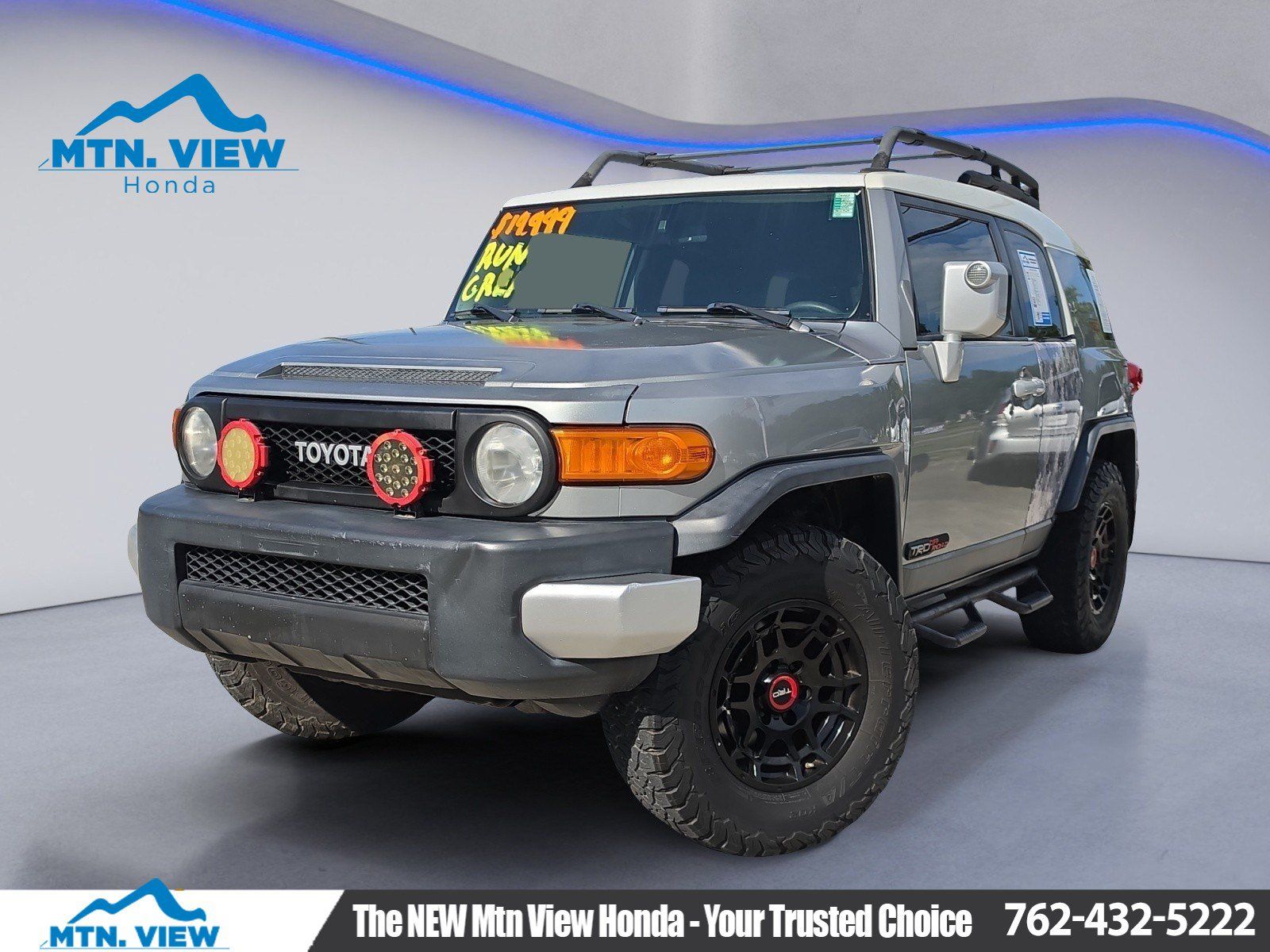 Silver 2011 Toyota FJ Cruiser SUV / Crossover 4X2 5-Speed Automatic