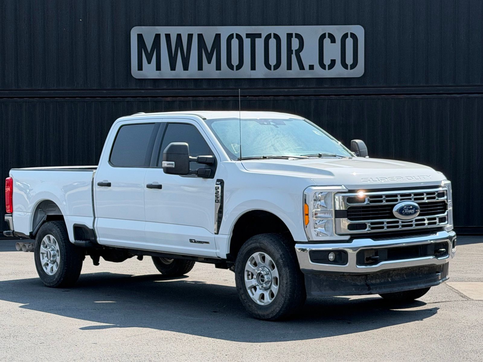 2023 Ford F-250 Super Duty XLT Crew Cab 4WD