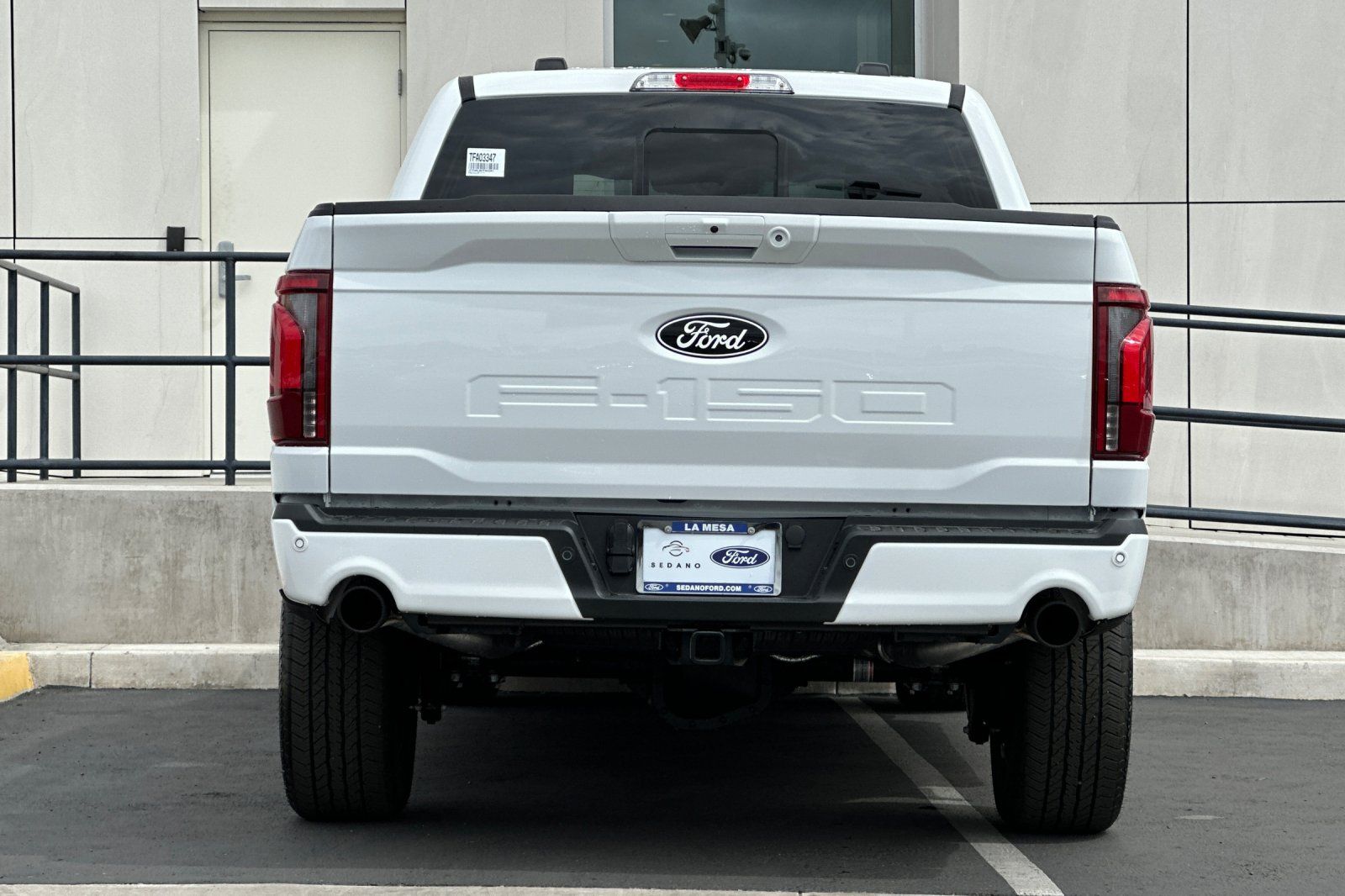 View vehicle photo 4