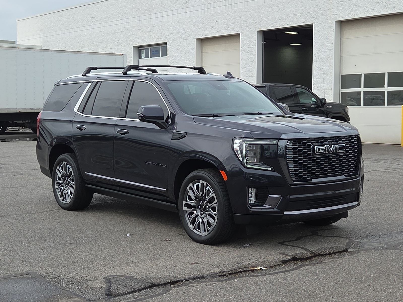 Titanium Rush Metallic 2023 GMC Yukon Denali Ultimate 4WD SUV / Crossover Four-Wheel Drive