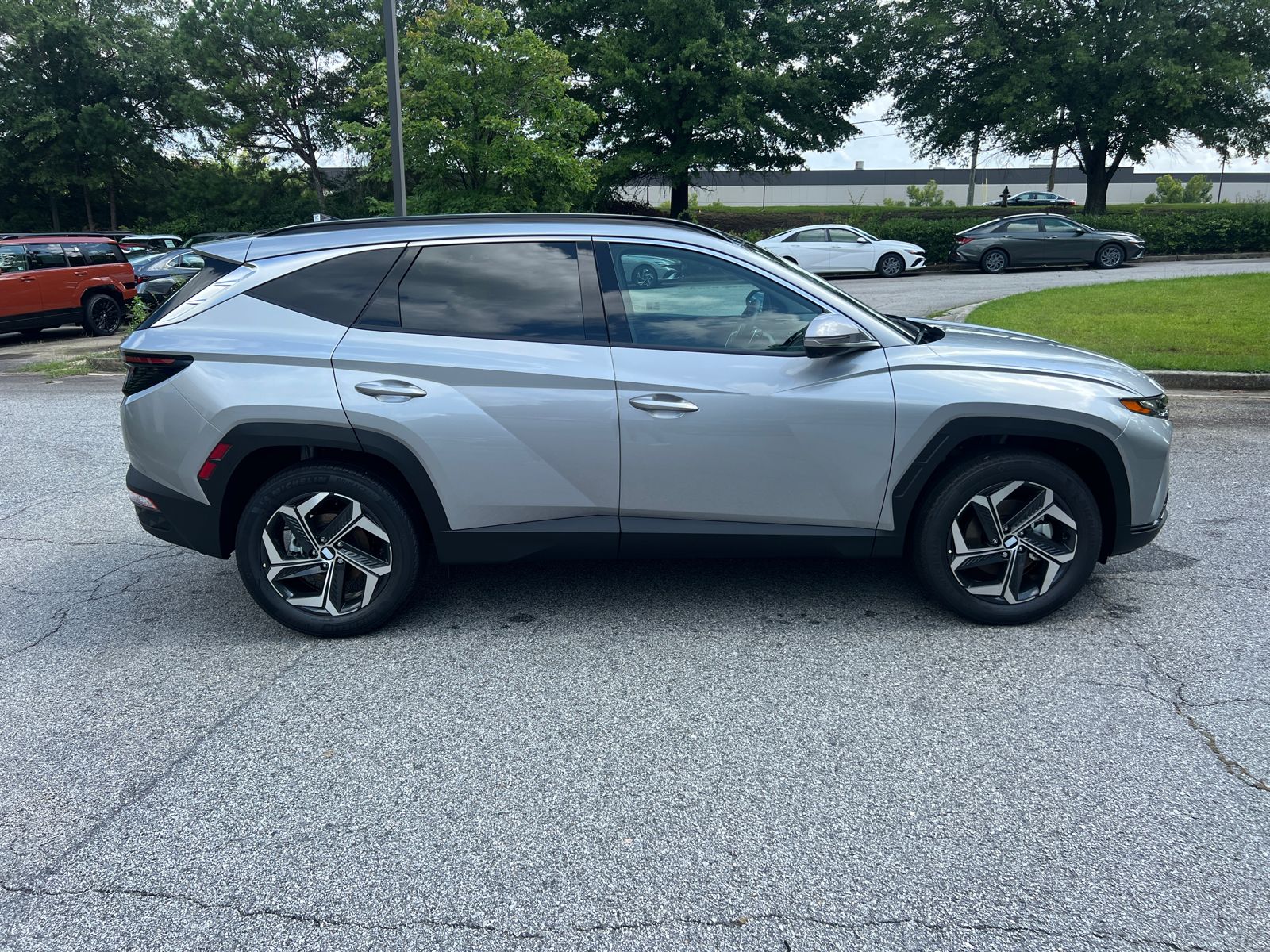 2024 Hyundai Tucson Hybrid Limited photo 2