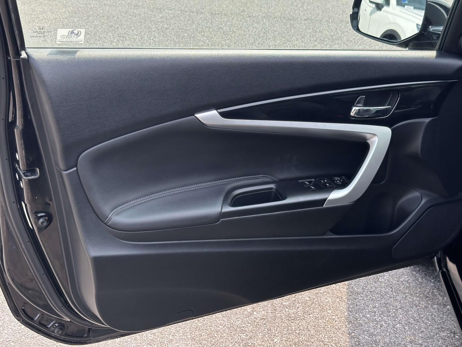 Used 2014 Black Honda EX-L image 22