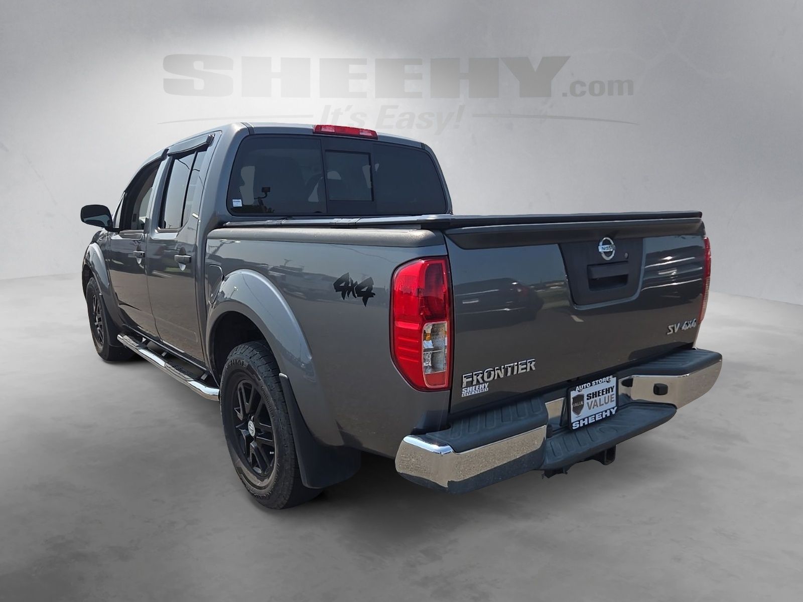 Used 2019 Gray Nissan SV image 13