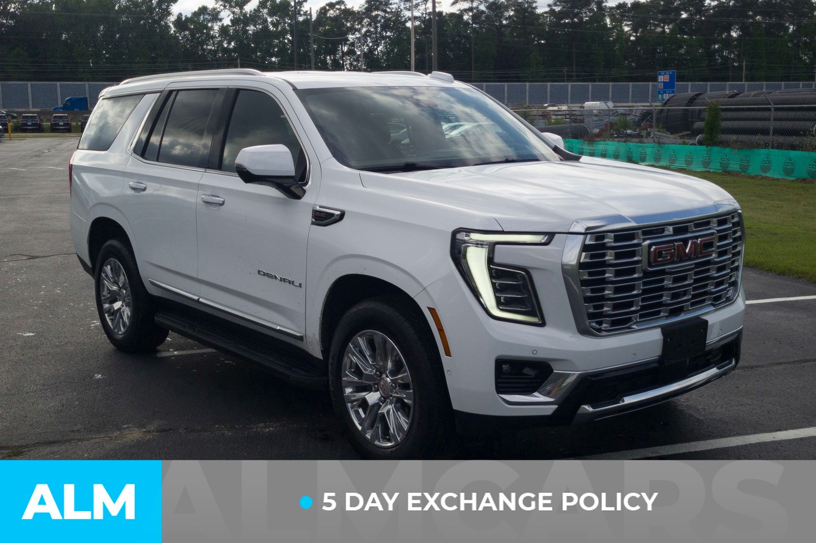 Used 2025 Summit White GMC Denali image 4