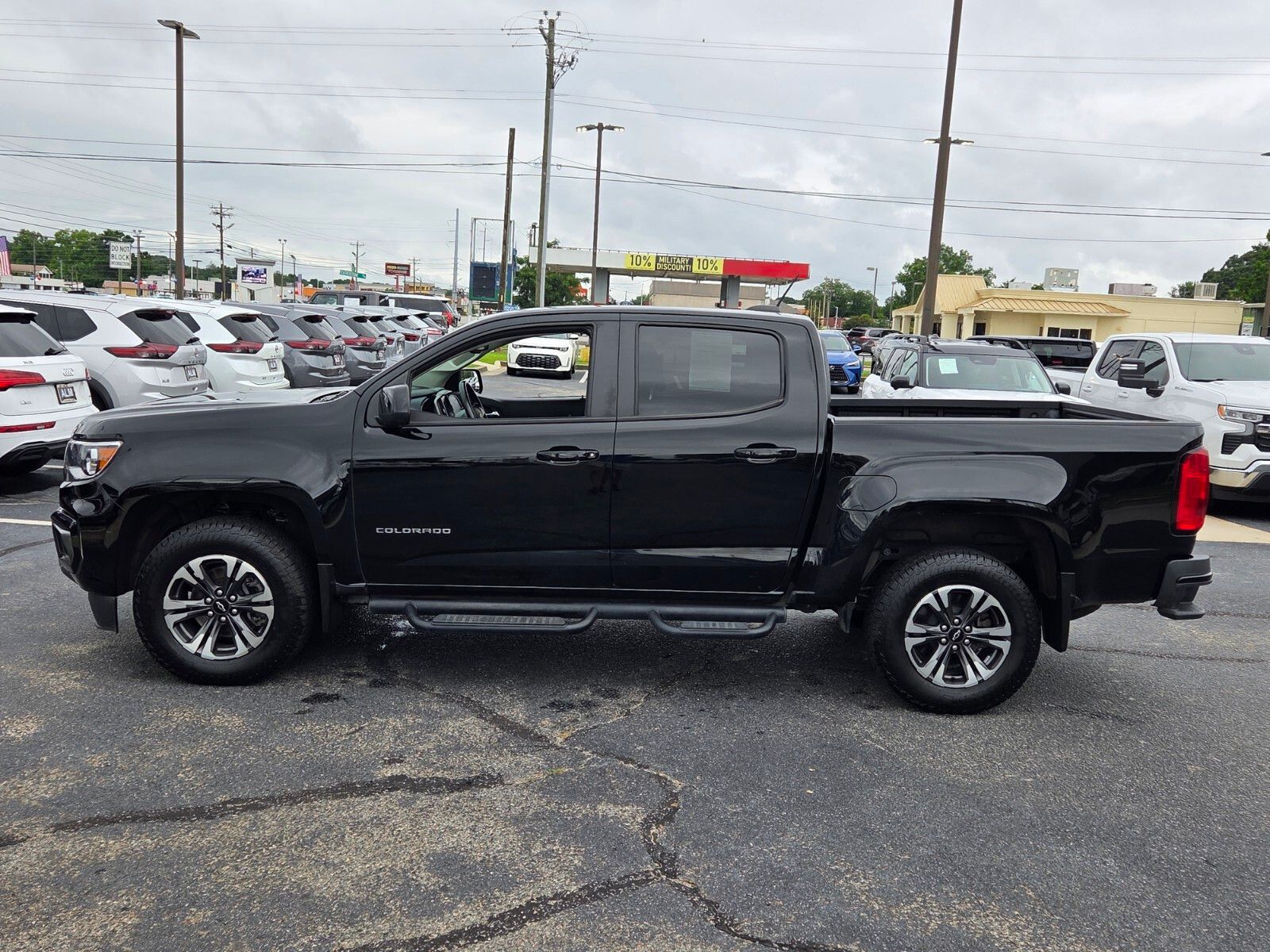 Used 2022 Black Chevrolet Z71 image 4