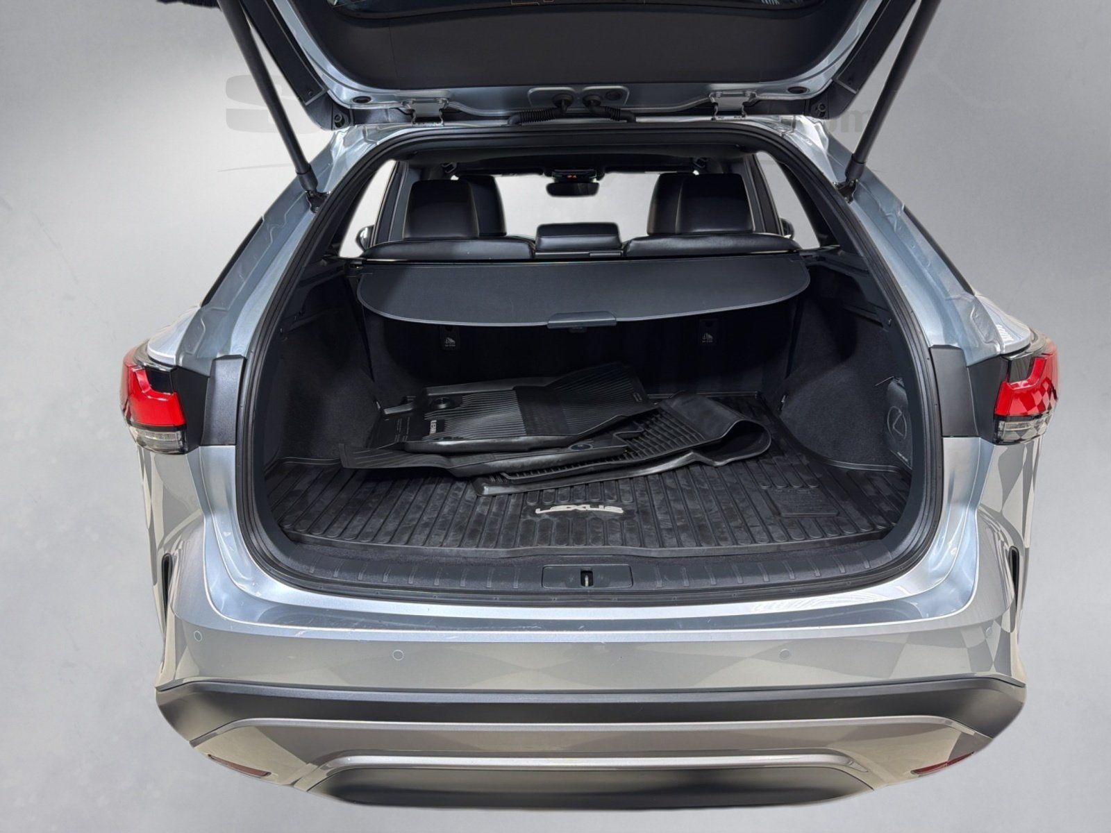 Used 2023 Silver Lexus 350 Premium image 28