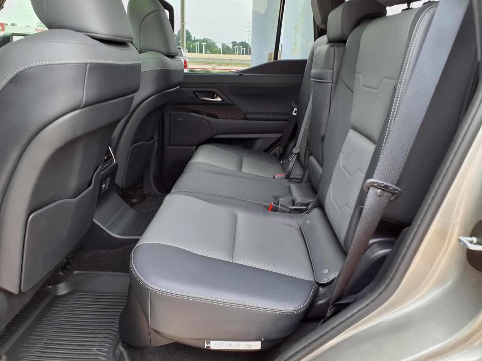 2025 Lexus GX 550 Luxury+ Silver at Gullo Toyota
