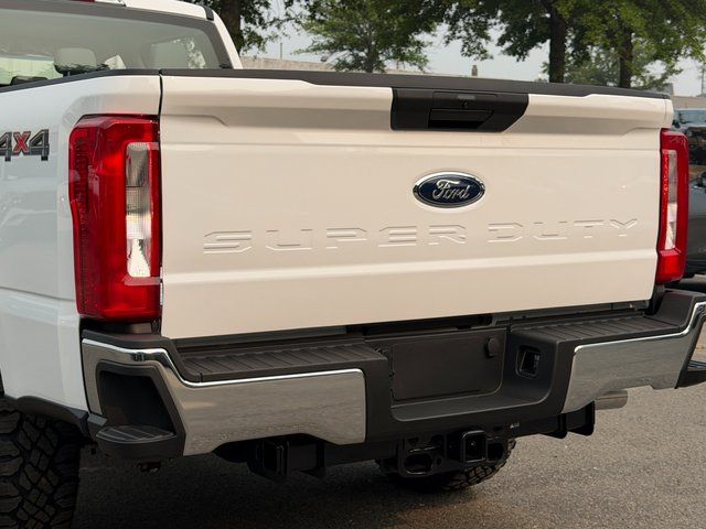 New 2026 Oxford White Ford XL image 14