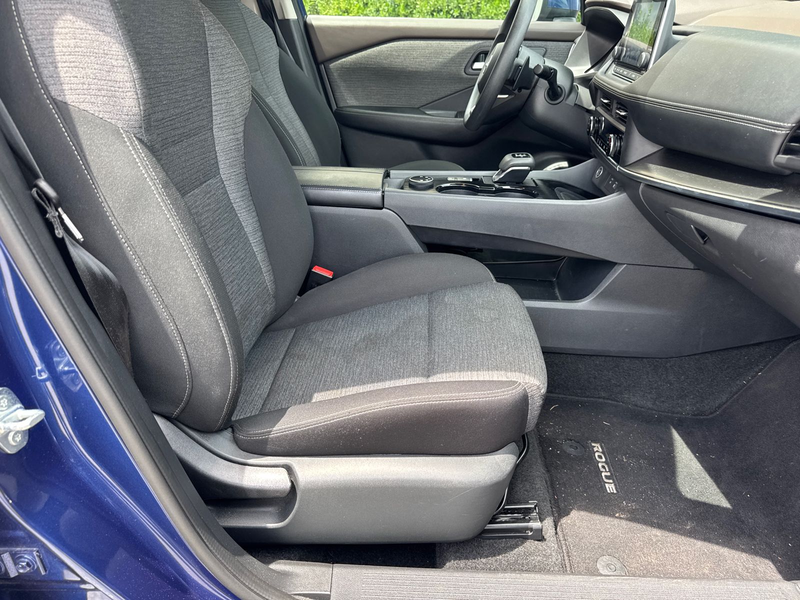 Used 2023 Blue Nissan SV image 13