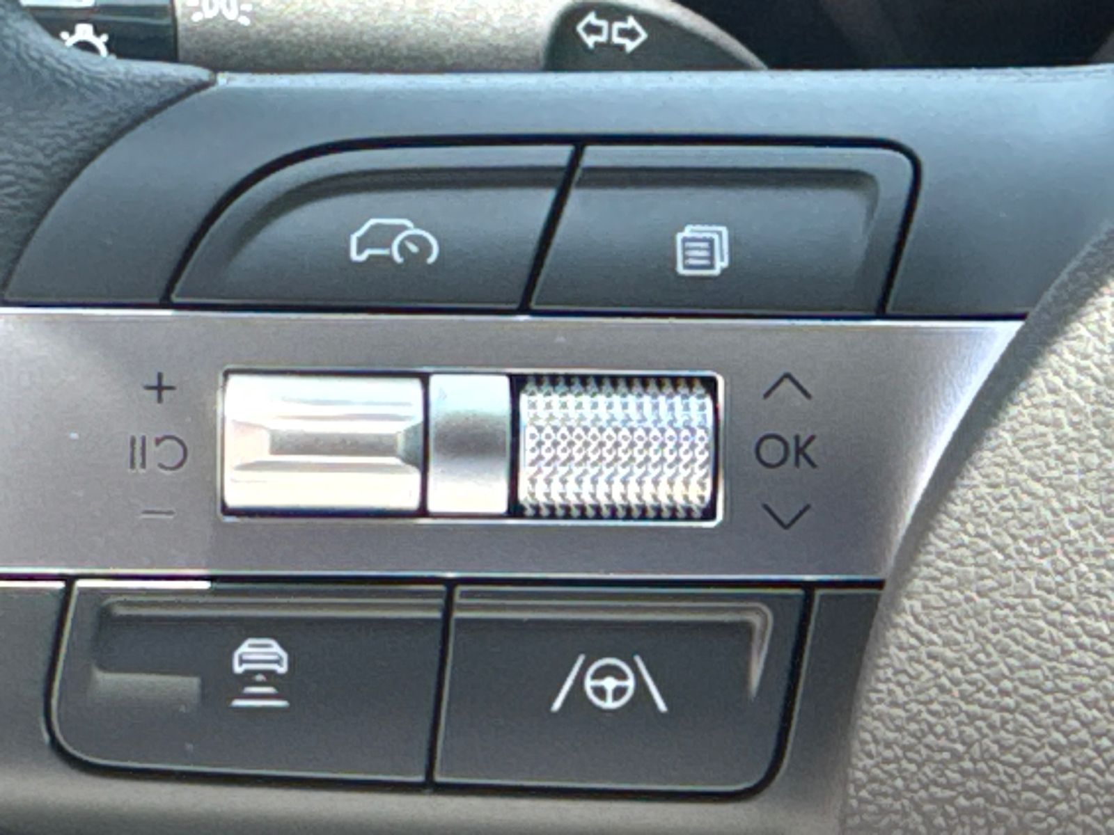 2025 Hyundai Sonata SE photo 20
