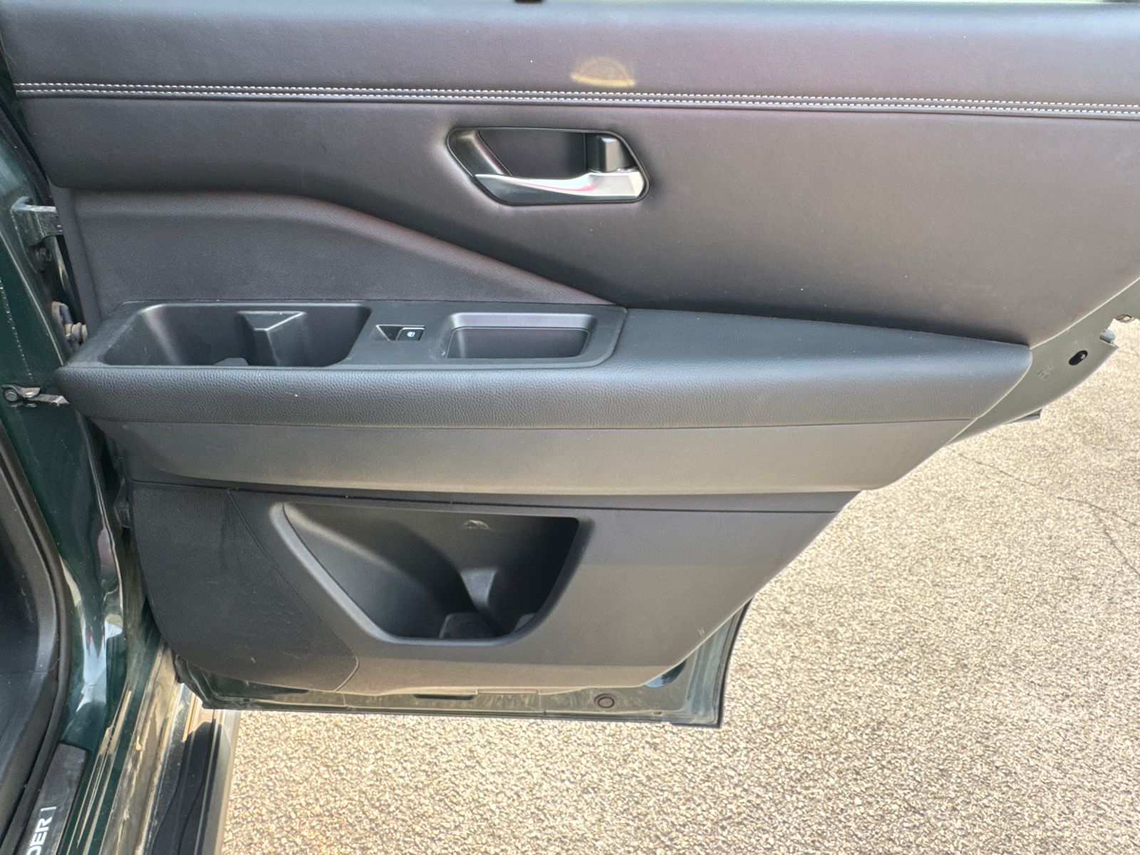 2024 Nissan Pathfinder Platinum photo 16