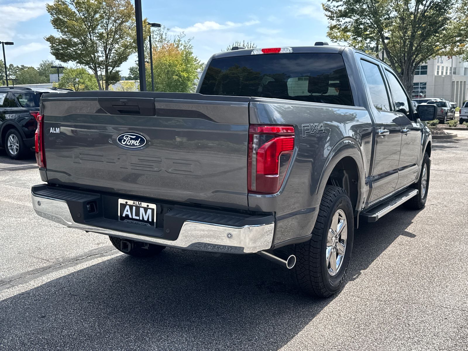 2025 Ford F-150 XLT photo 4