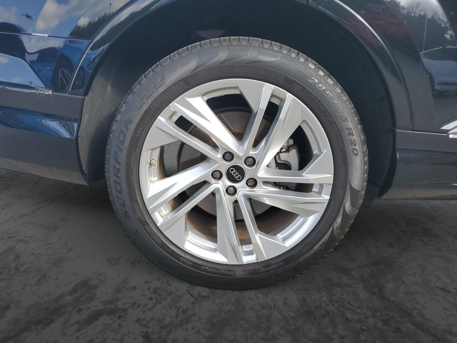 Vehicle photo