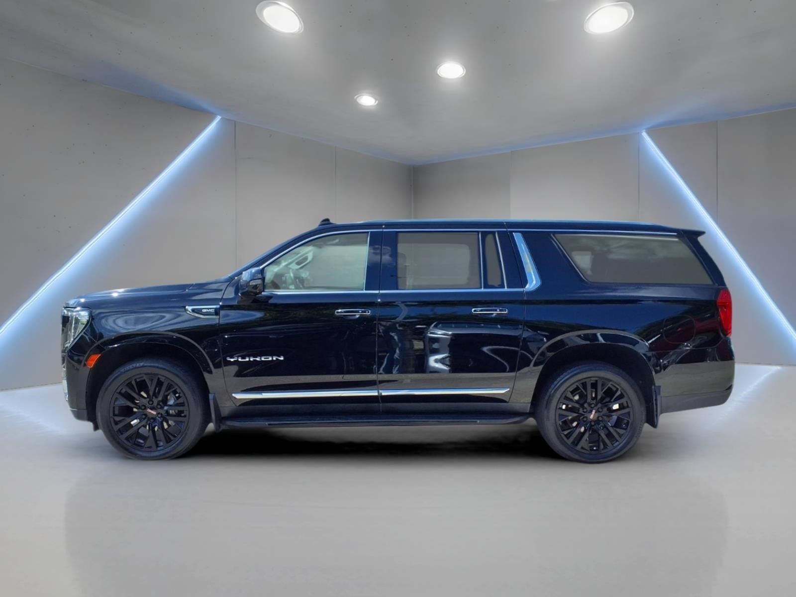 2022 GMC Yukon XL SLT - 8