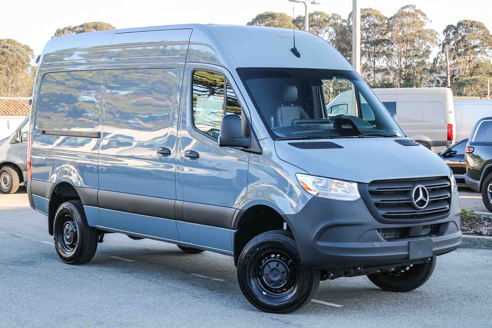 2026 Mercedes-Benz Sprinter Cargo Van Base's photo