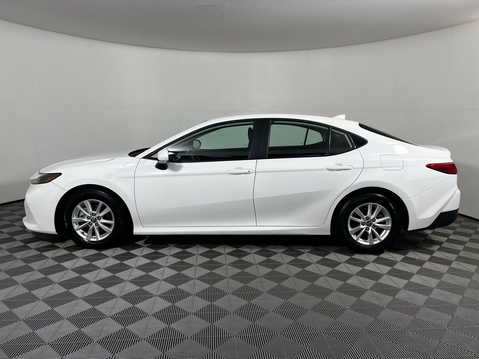 Thumbnail: 2025 Toyota Camry - 8