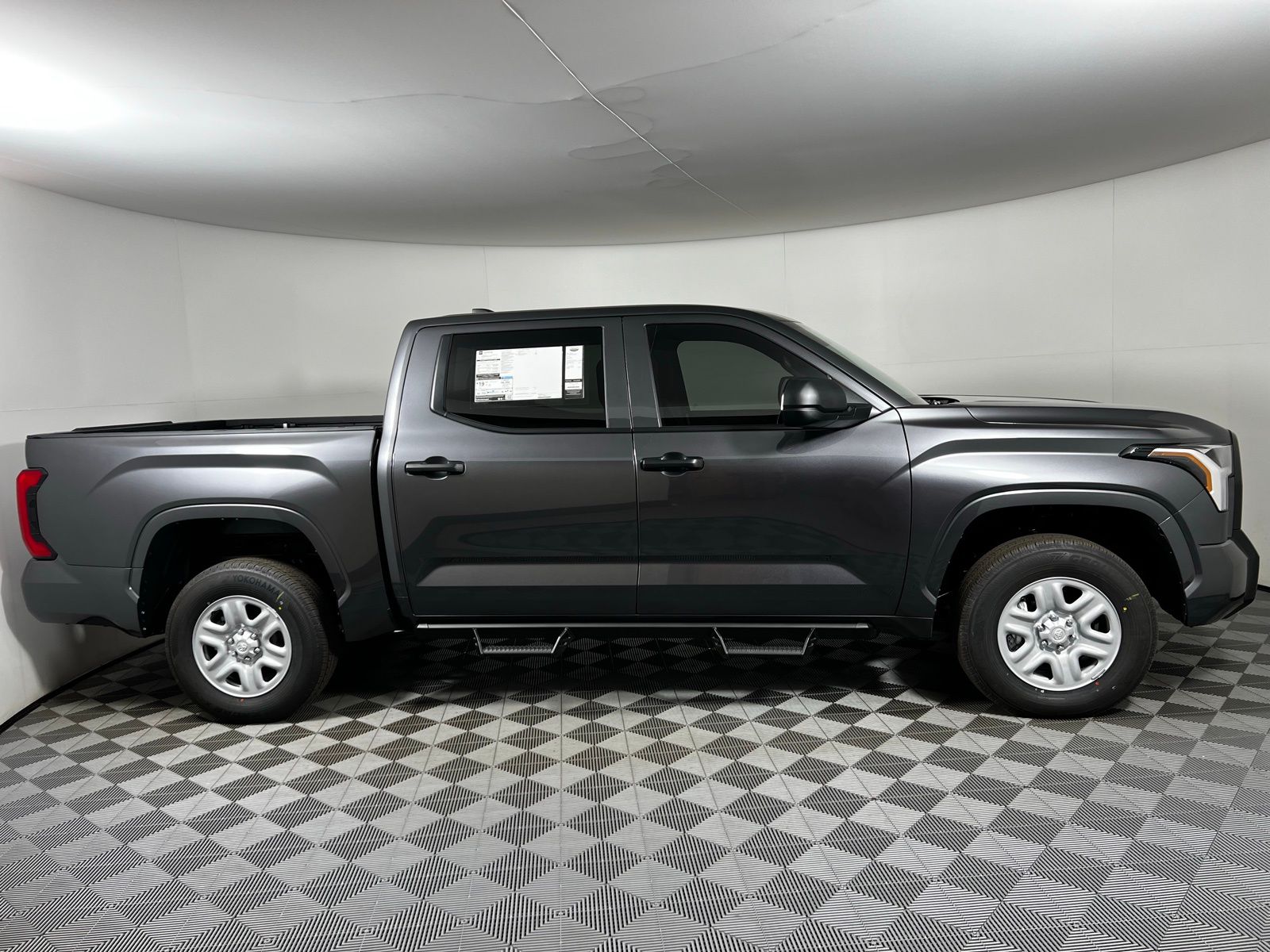 2025 Toyota Tundra SR 9