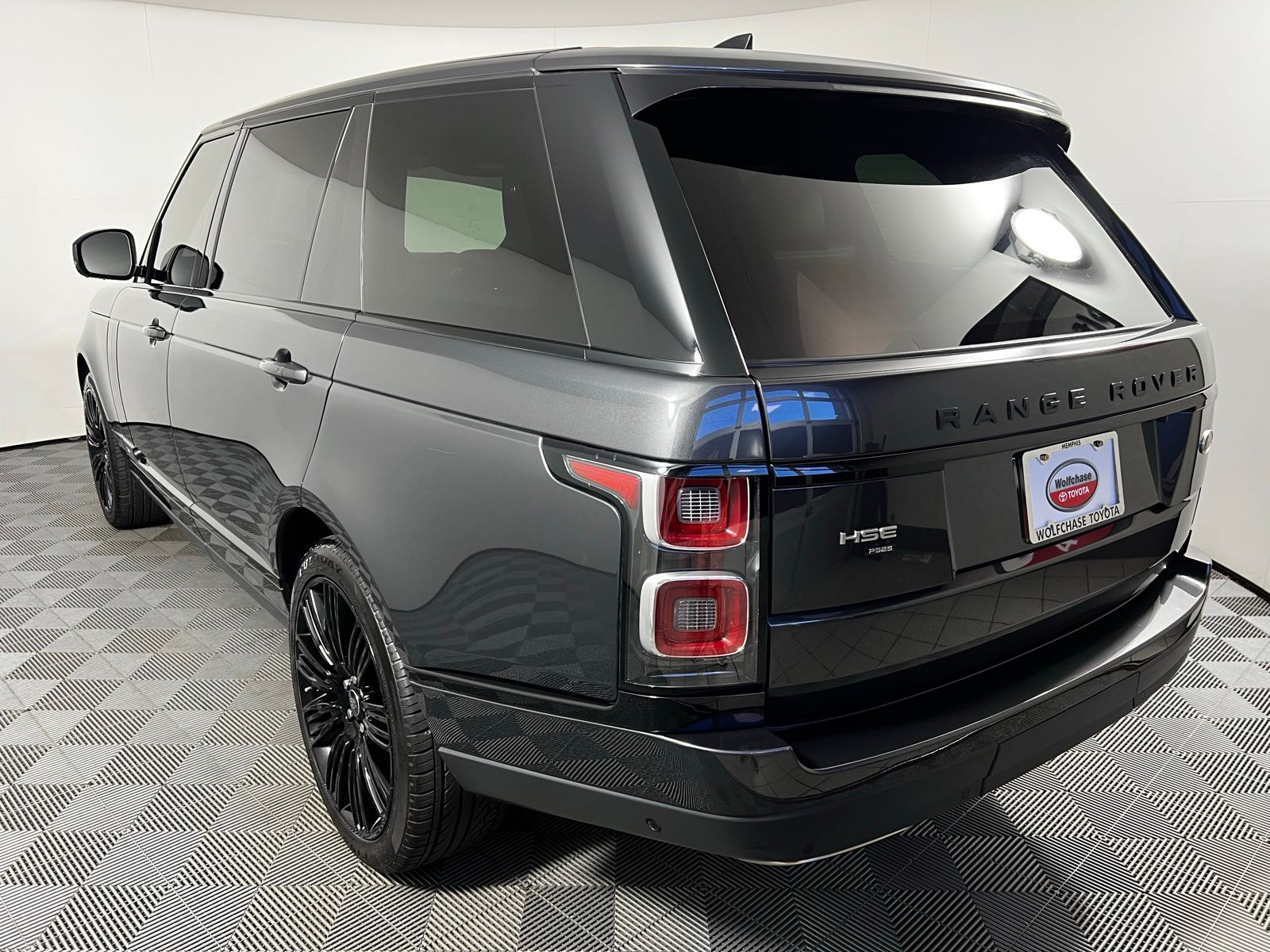 Thumbnail: 2021 Land Rover Range Rover - 13