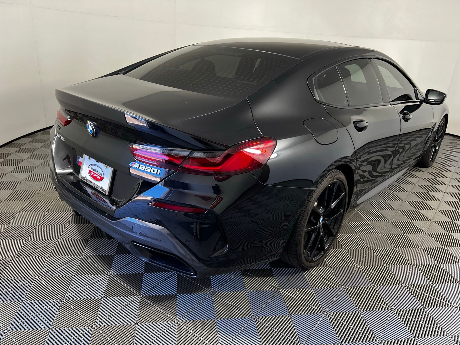 Thumbnail: 2021 BMW 8 Series - 4