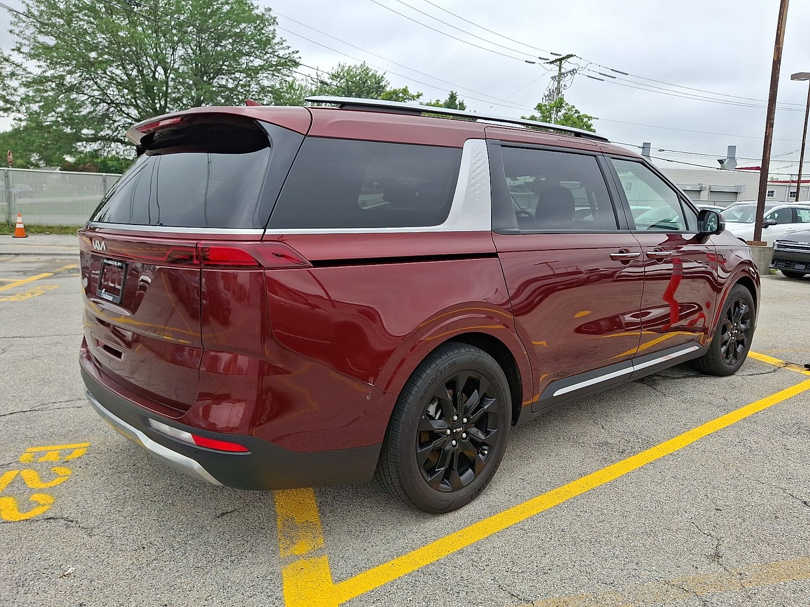 Used 2024 Kia Carnival Van