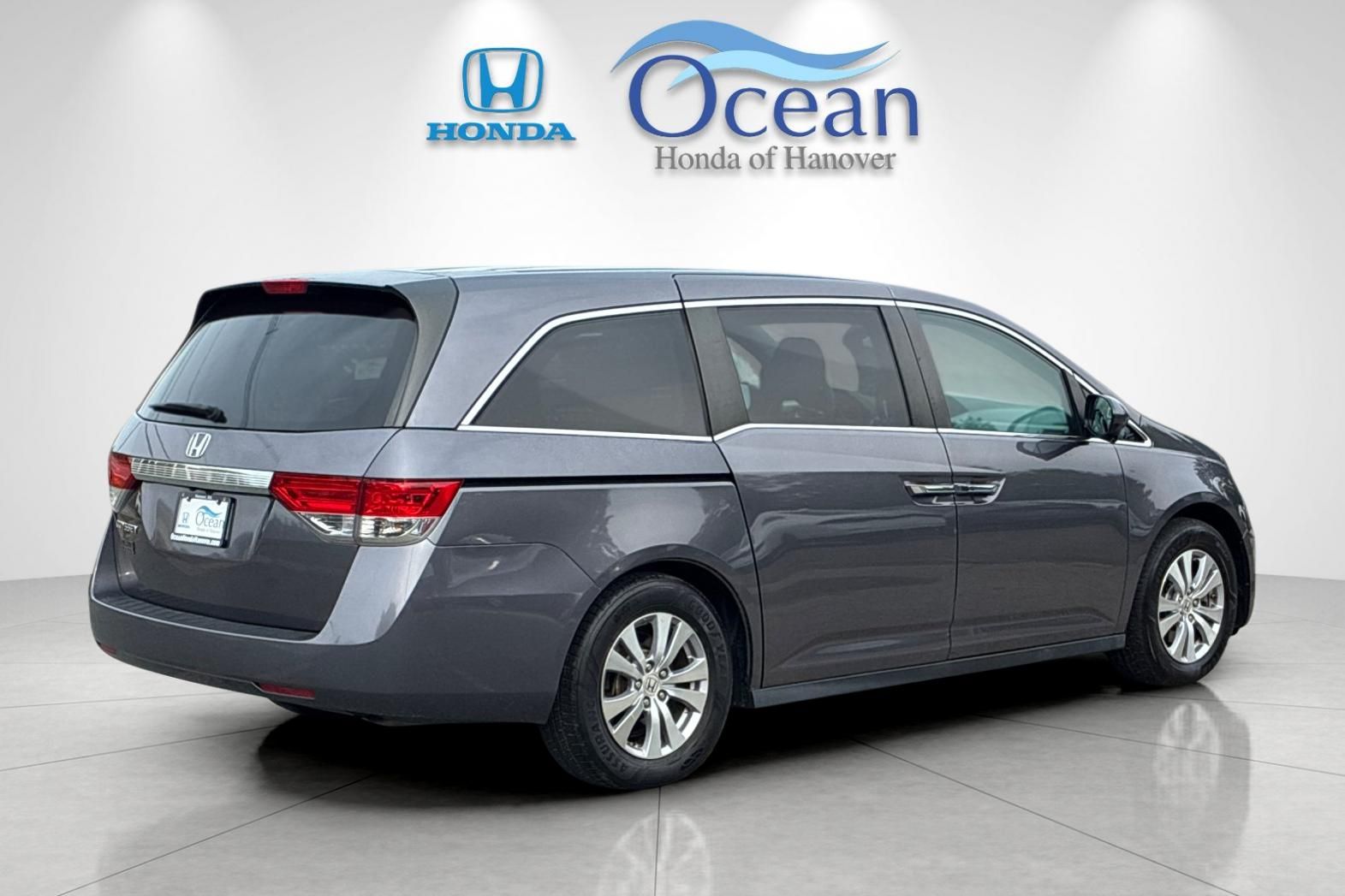 Used 2015 Modern Steel Metallic Honda EX image 3