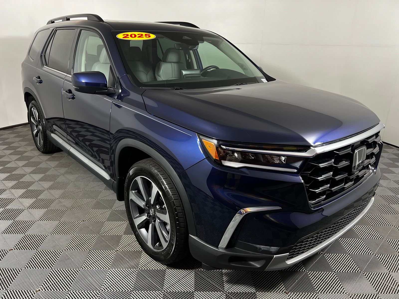 Thumbnail: 2025 Honda Pilot - 3