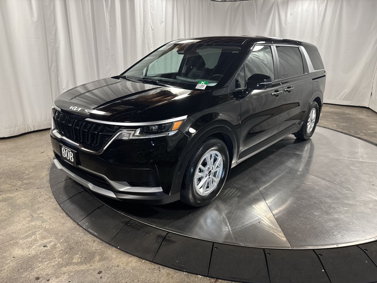 2024 Kia Carnival LX Seat Package