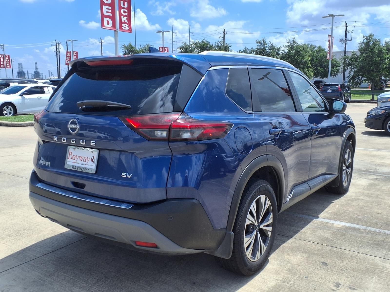 2023 Nissan Rogue SV - 4