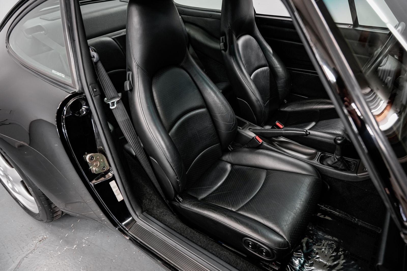 1995 Porsche 911 Carrera — photo 27