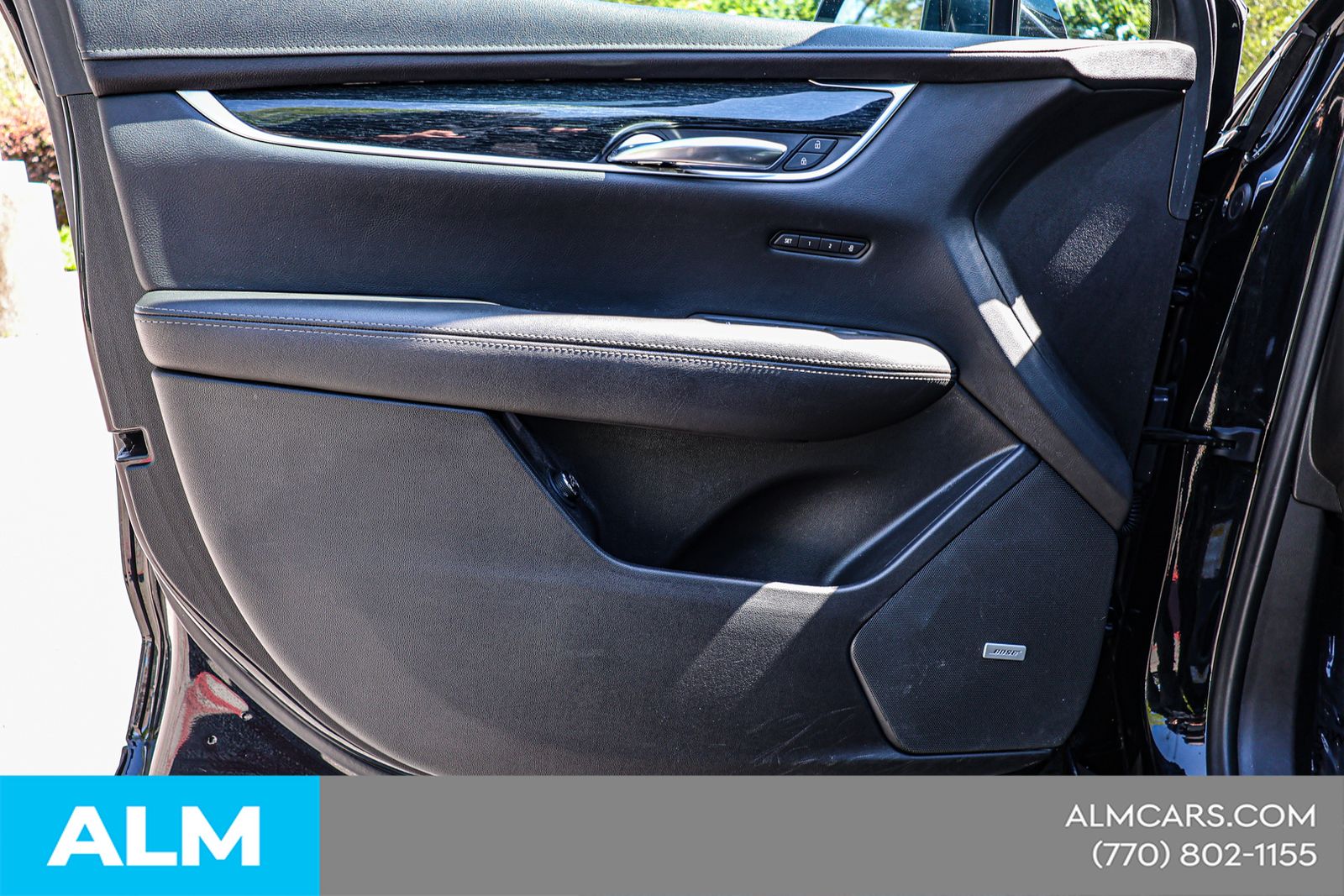 Used 2022  Cadillac Premium Luxury image 37