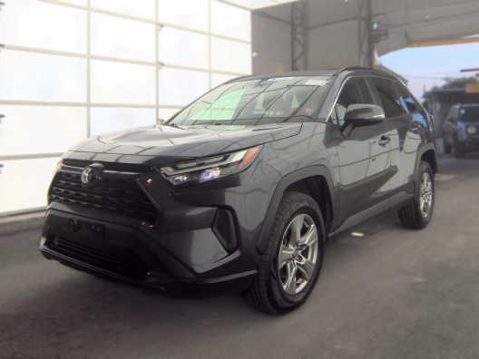 2022 Toyota RAV4 XLE FWD's photo