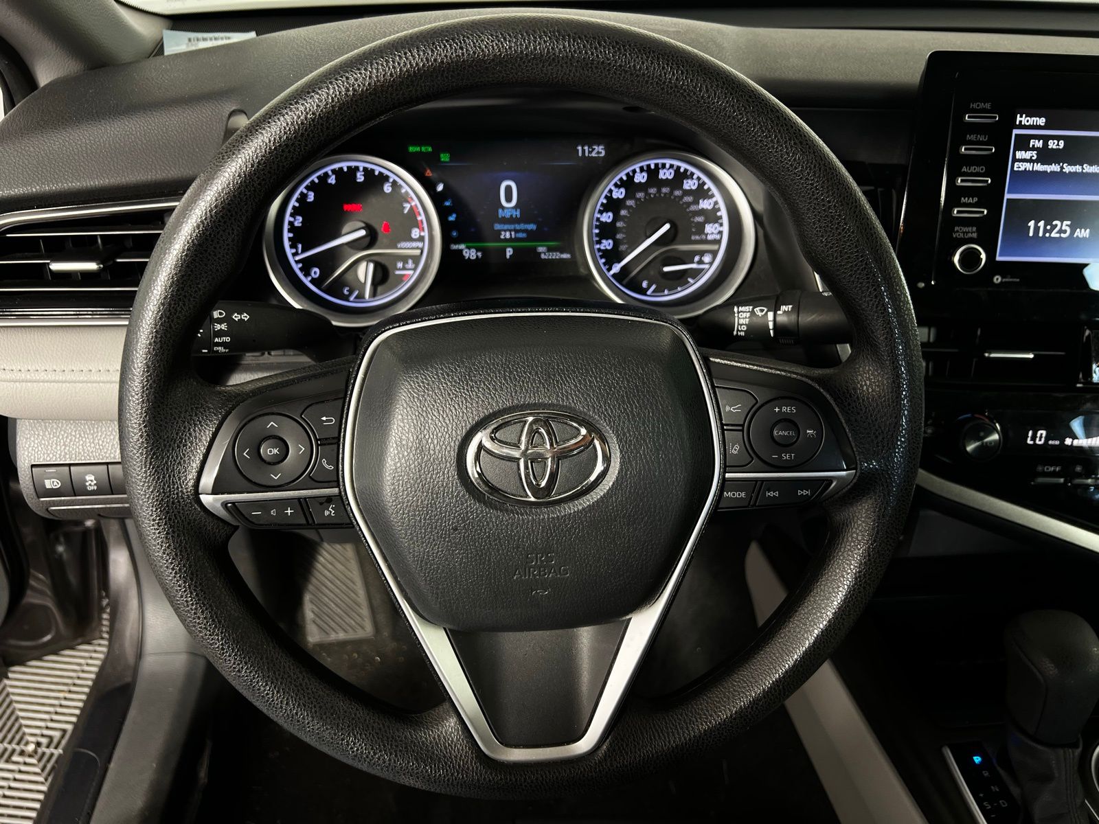 Thumbnail: 2023 Toyota Camry - 10