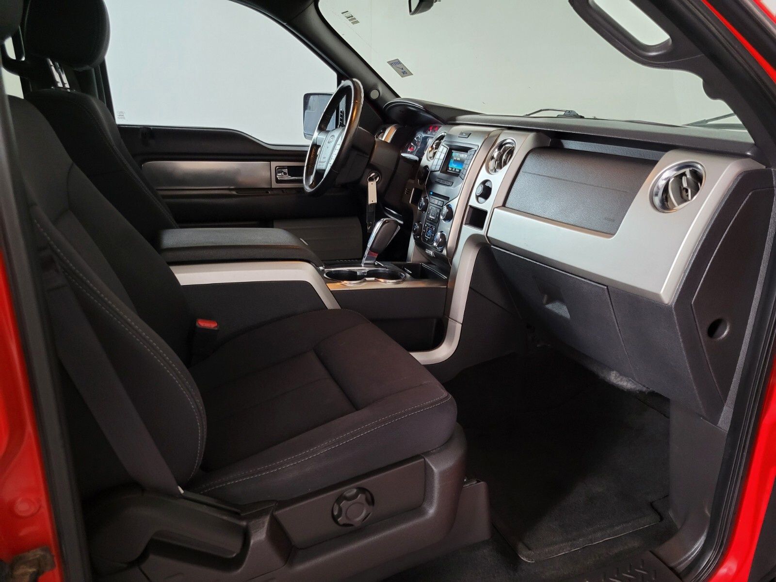 2013 Ford F-150 FX2 24