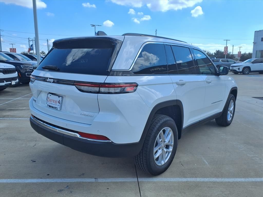 2025 Jeep Grand Cherokee Laredo X - 3