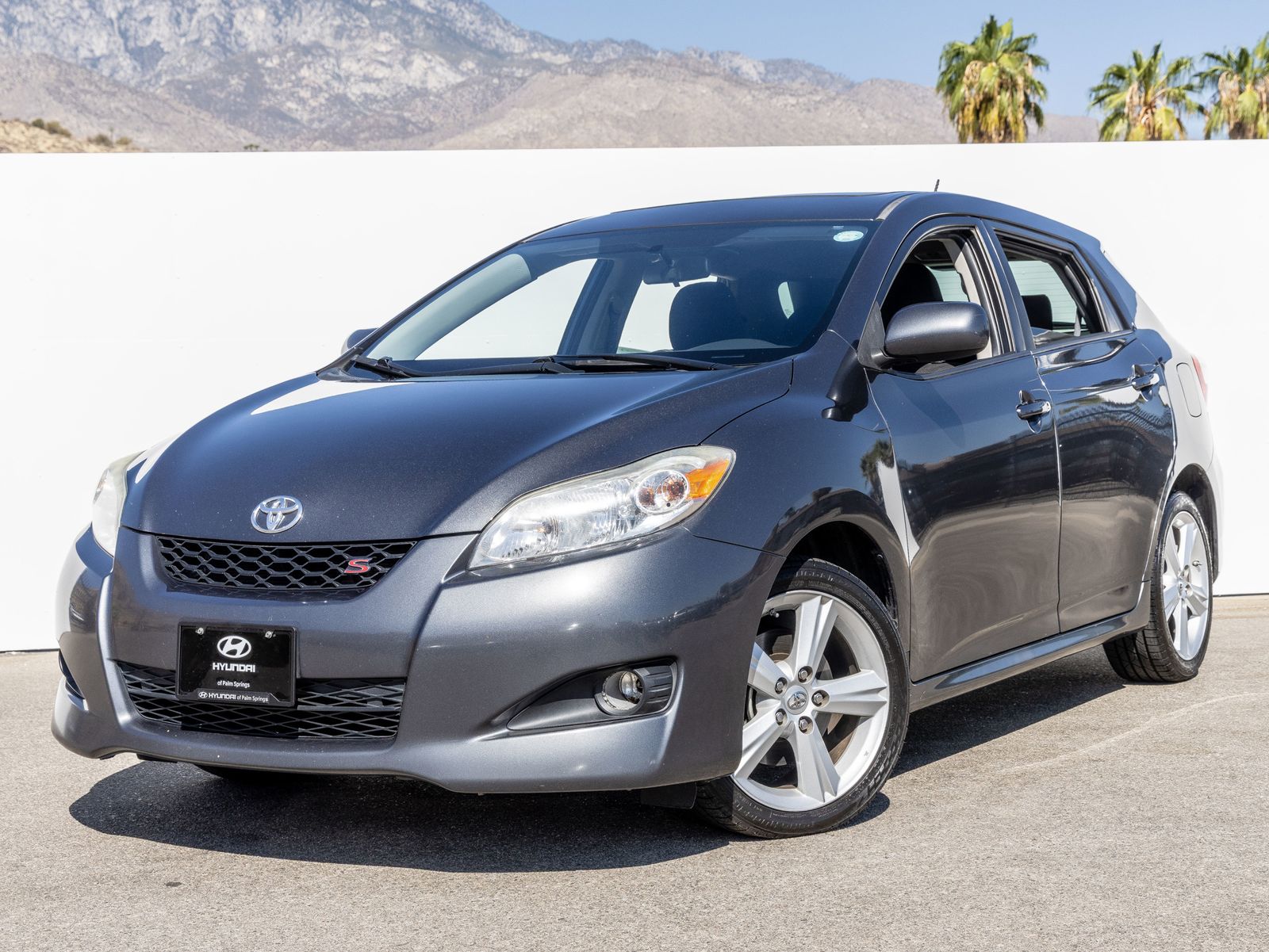 Magnetic Gray Metallic 2010 Toyota Matrix Hatchback Front-Wheel Drive 5-Speed Automatic