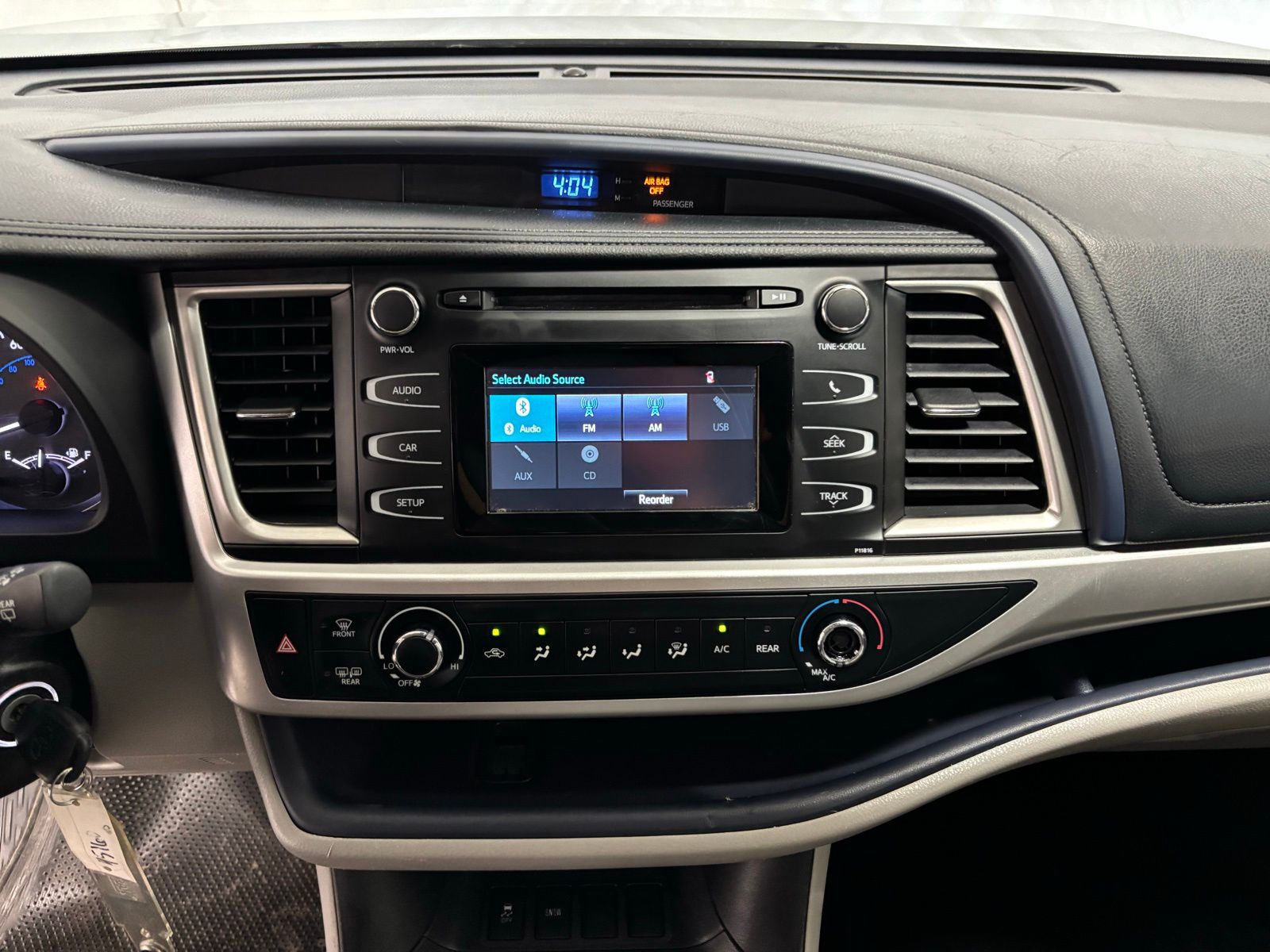 Used Car 2019 Toyota Highlander  For Sale Under $25,000 In Austin, Texas