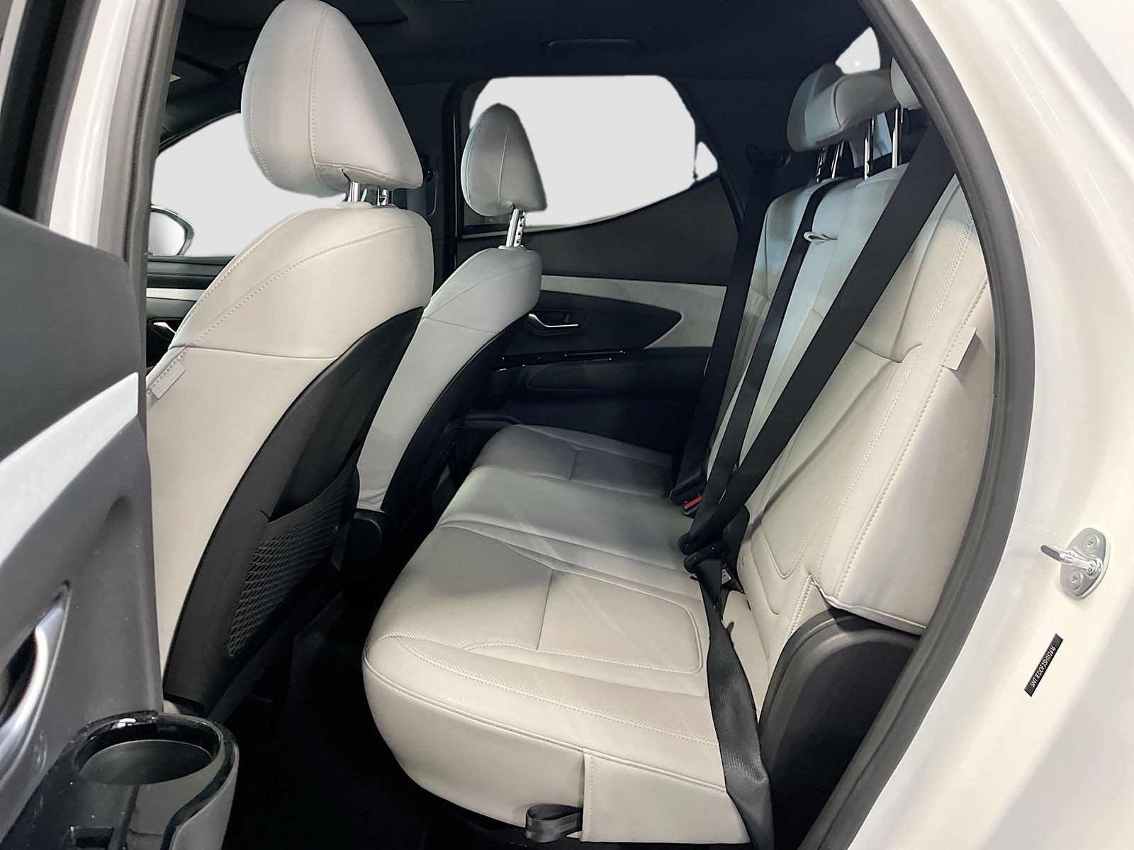 Used 2025 White Hyundai Limited image 26