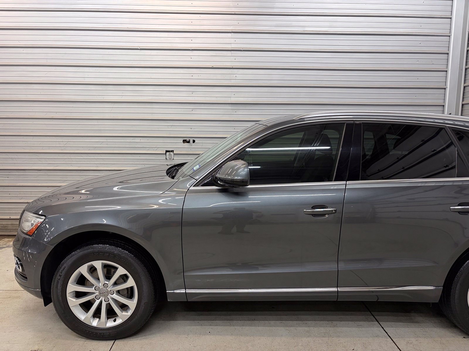Photo 3 of 2016 Audi Q5 2.0T quattro Premium Plus