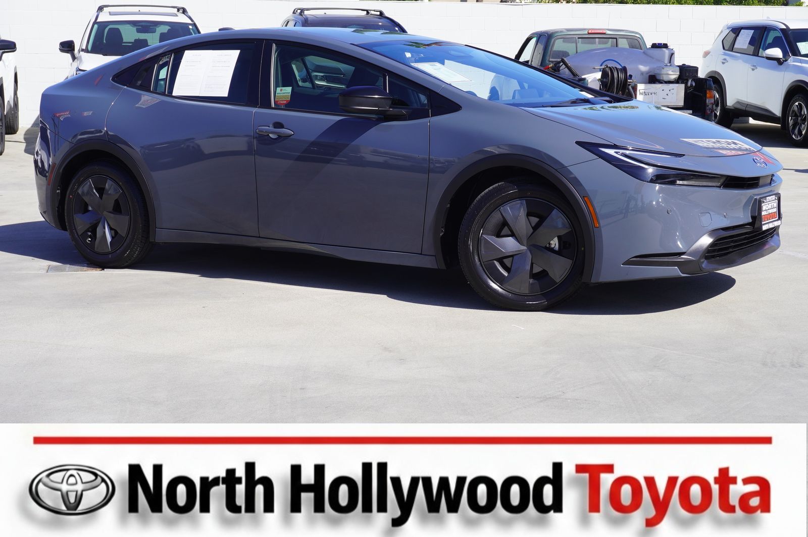 2025 Toyota Prius LE